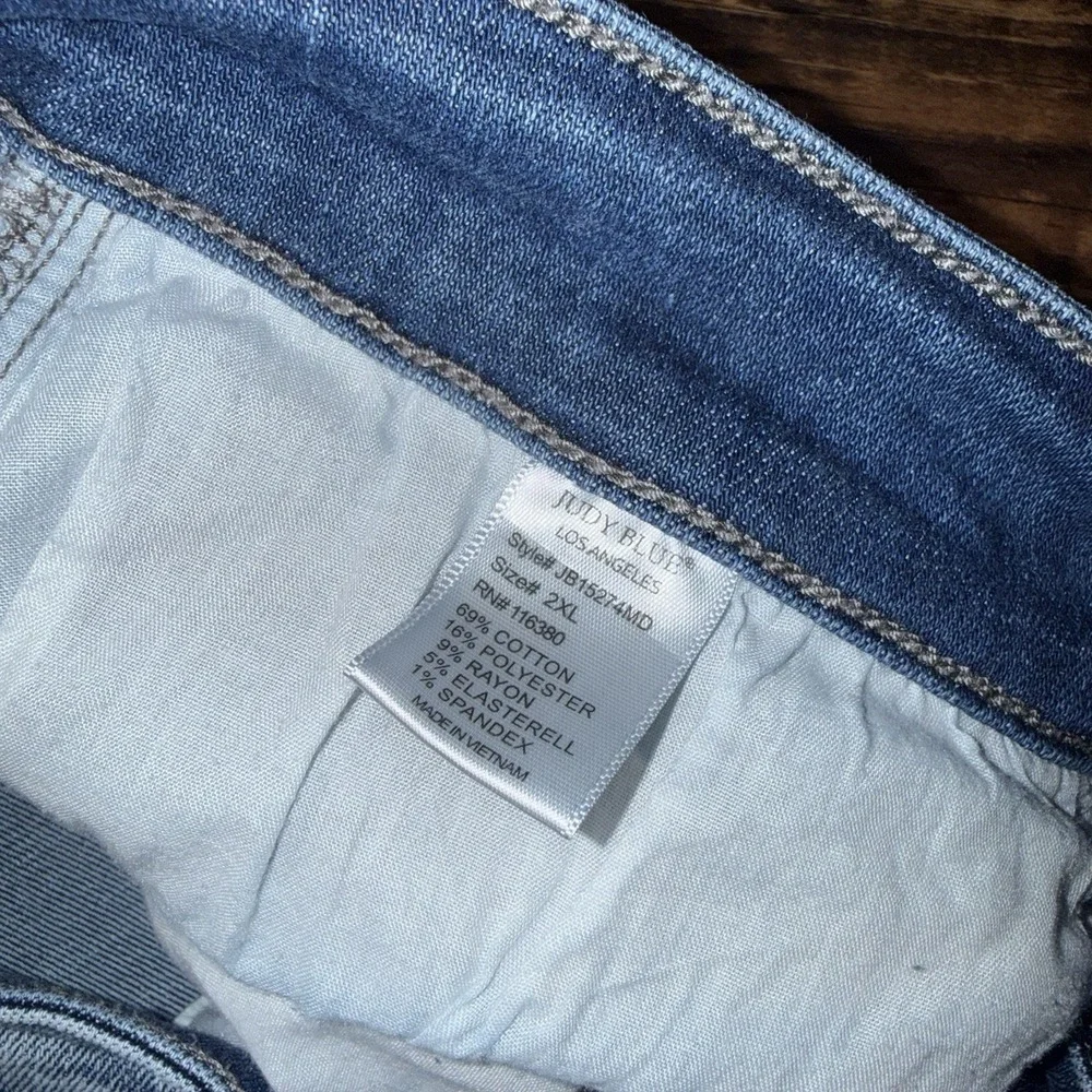 Judy Blue 2XL Women's High Contrast Flap Pocket Jean Shorts